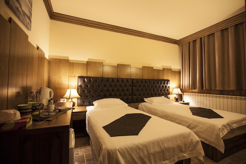 White Cedar Hotel &Resort Аль-Арз Екстер'єр фото